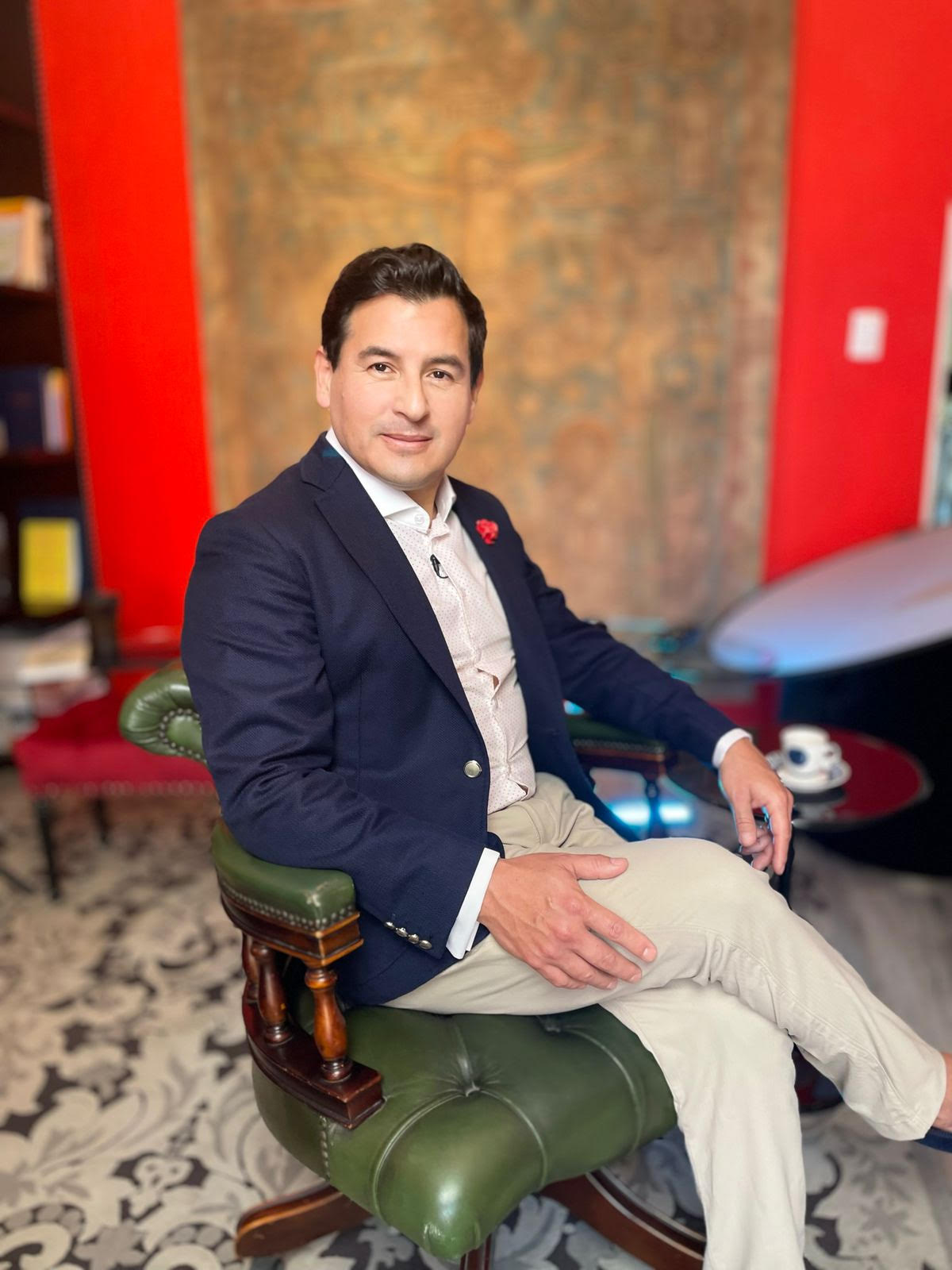 Dr. Miguel Angulo